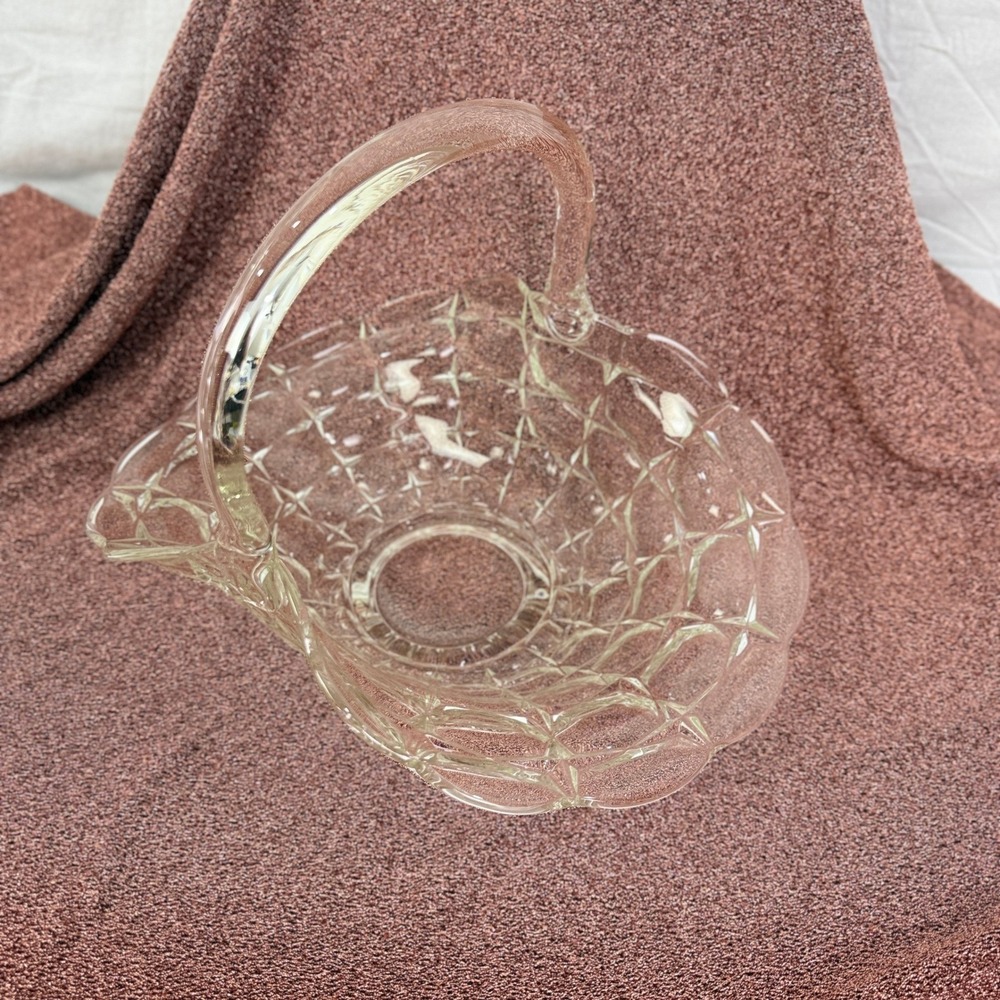 INDIANA GLASS TIARA Constellation Vintage Clear Glass Basket w/‎ Handle Diamond